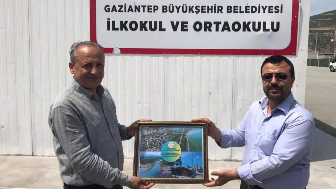İlçemiz Okullarının Yardımları Gaziantep'teki Kardeş Okulumuza Teslim Edildi