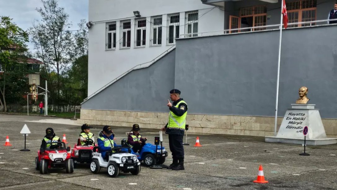 İlçemizdeTrafik Parkuru Eğitimleri Başladı